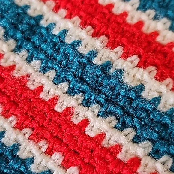 Vintage handmade handcrafted crochet Poncho colorful fringes small - Picture 11 of 11